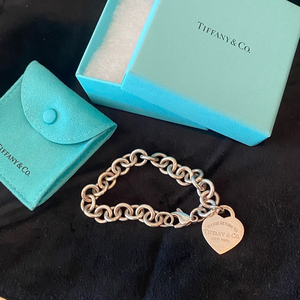 Tiffany & Co. Silver Chain Bracelet with Heart Charm